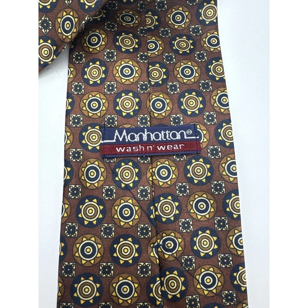 Manhattan Wash n Wear Mens Tie Brown Gold Navy Geometric Medallion Polyester